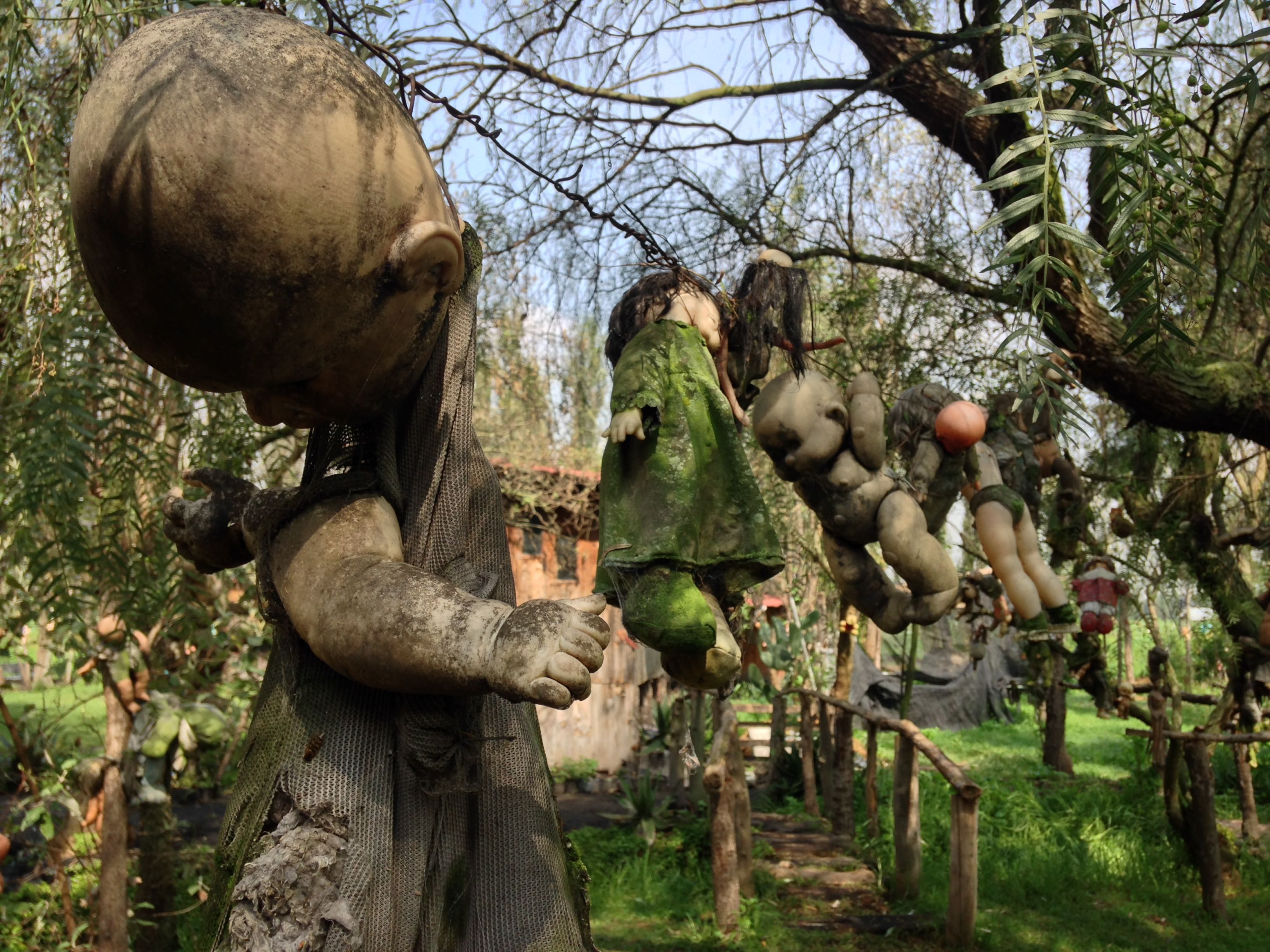 S2C Lesson - The Haunted Playground: Mexico’s Island of the Dolls